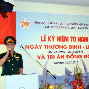 Người Việt tại Cottbus và vùng lân cận tri ân các thương binh, liệt sĩ